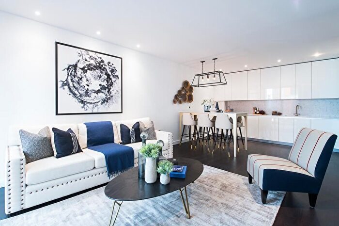 3 Bedroom Flat To Rent In Charles Clowes Walk, London, SW11