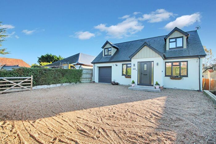 5 Bedroom Detached House For Sale In Woodchurch Road, Shadoxhurst, TN26