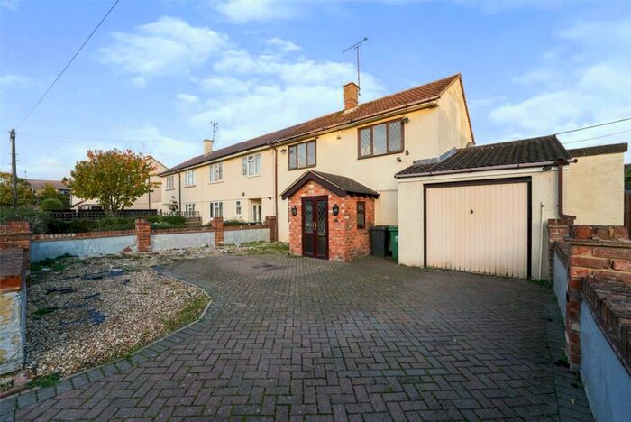 3 Bedroom End Of Terrace House For Sale In Caledonian Road, Matson, Gloucester, GL4