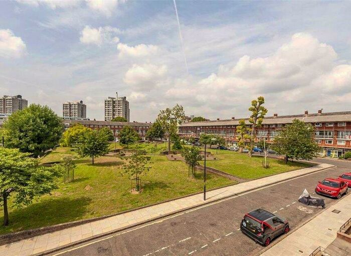 4 Bedroom Maisonette To Rent In Forsyth Gardens, London, Kennington, Southwark, SE17