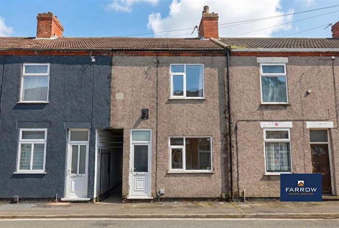 2 Bedroom Terraced House For Sale In Castle Street, Grimsby, DN32