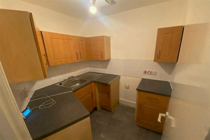 1 Bedroom Flat To Rent In Wardlaw Street, EH11