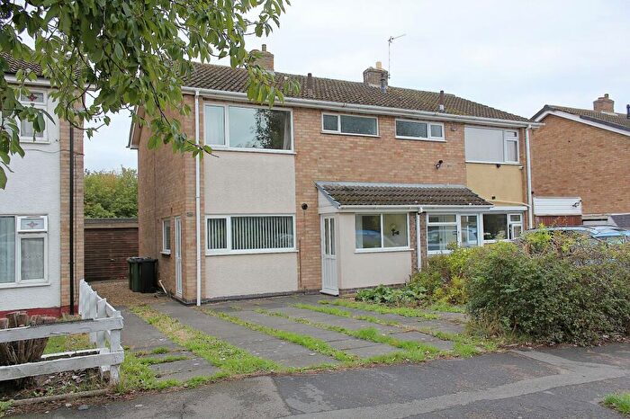 3 Bedroom Semi Detached House For Sale In Coombe Rise, Oadby, LE2