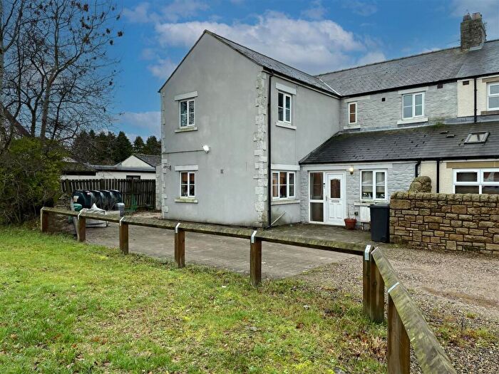 4 Bedroom Semi Detached House For Sale In The Grove, Fir Tree, DL15