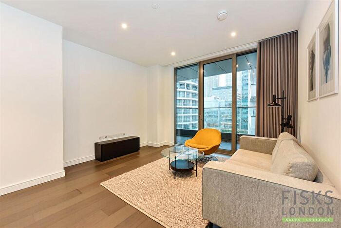 1 Bedroom Apartment To Rent In Park Drive, Canary Wharf, E14