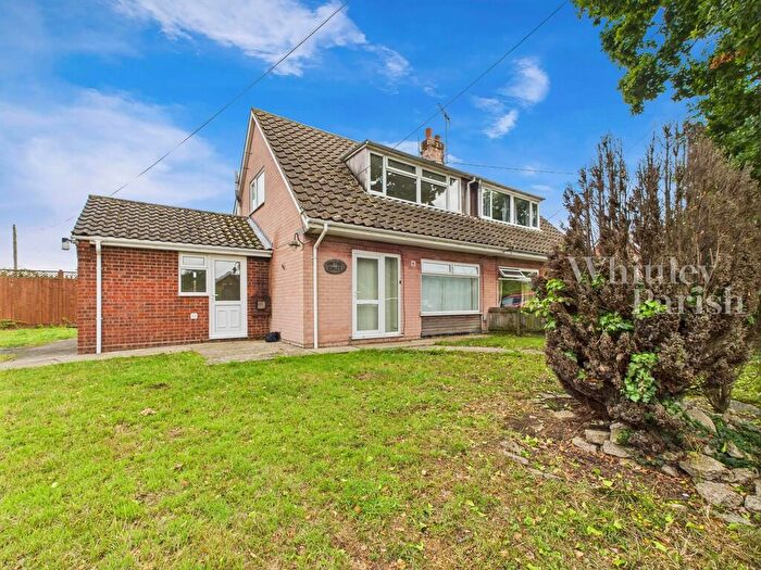 2 Bedroom Semi-Detached House To Rent In Oak Tree Chalet, Denham Corner, IP21