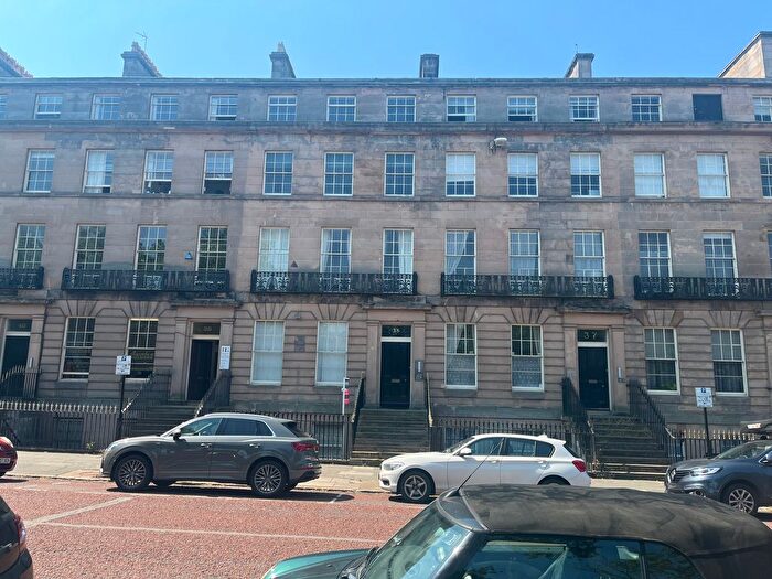 2 Bedroom Flat To Rent In Hamilton Square, Birkenhead, CH41