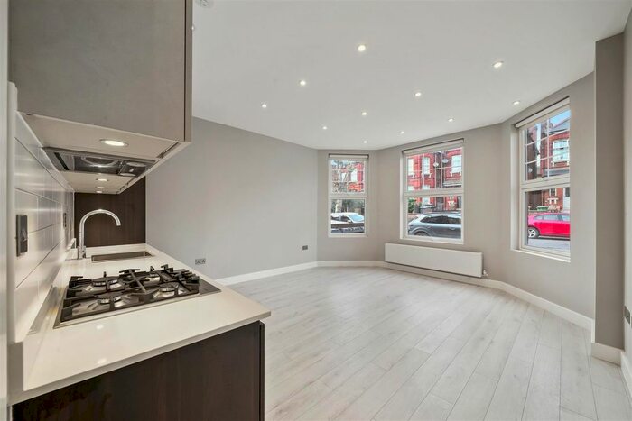 2 Bedroom Flat To Rent In Prout Grove, London, NW10