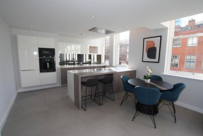 2 Bedroom Apartment To Rent In The Residence, St John Street, M1