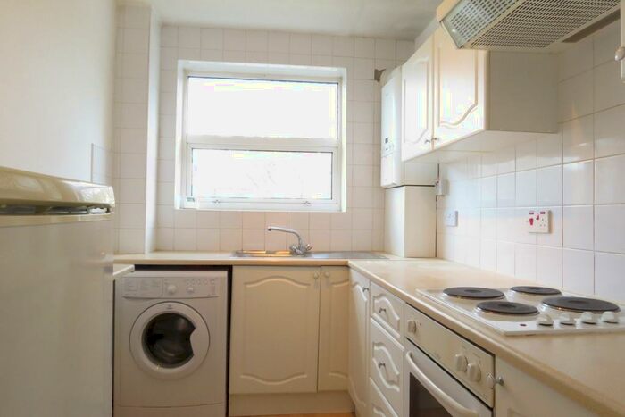 1 Bedroom Apartment To Rent In Oxford Road, Upper Norwood, London, SE19