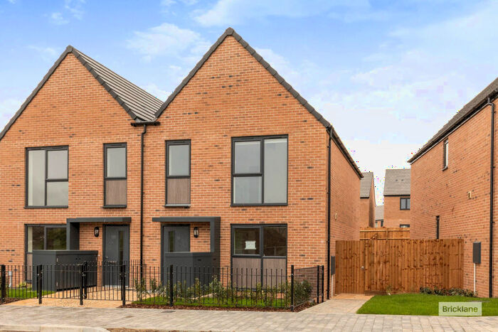 3 Bedroom House To Rent In Wildflower Avenue, BS13