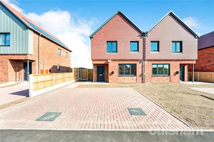 3 Bedroom Semi Detached House For Sale In Lowans Court, Redditch, Worcestershire, B97