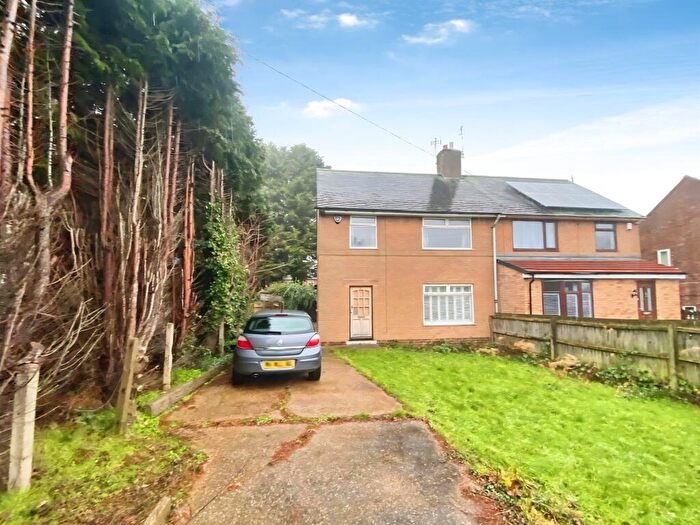 3 Bedroom Semi Detached House For Sale In Hanslope Crescent, Nottingham, NG8