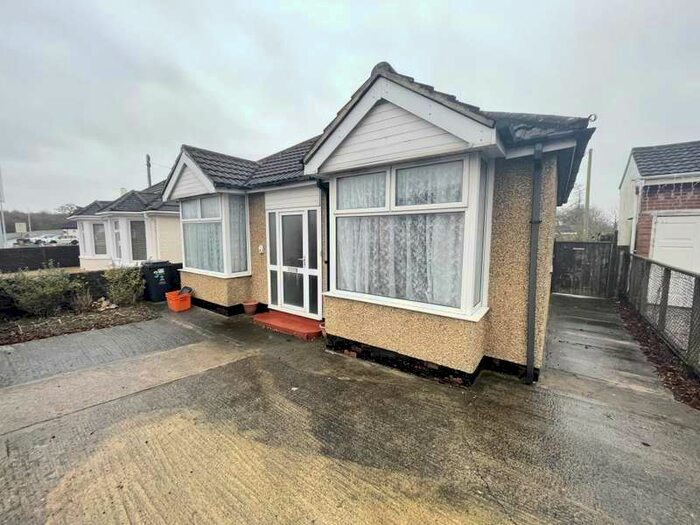 3 Bedroom Detached Bungalow To Rent In Oxford Road, SN3, SN3