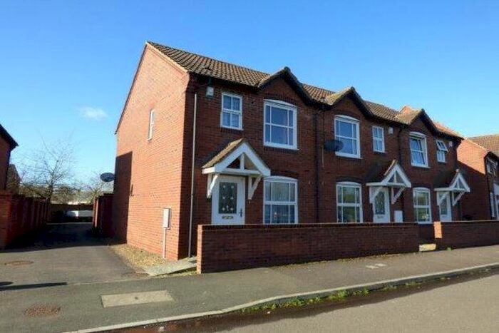 2 Bedroom Property To Rent In Waterleaze, Taunton, TA2