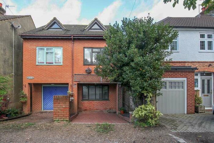 2 Bedroom Semi-Detached House To Rent In Middle Road, Berkhamsted, HP4