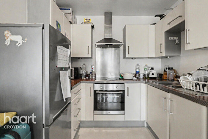 1 Bedroom Block Of Apartments For Sale In Whitestone Way, Croydon, CR0