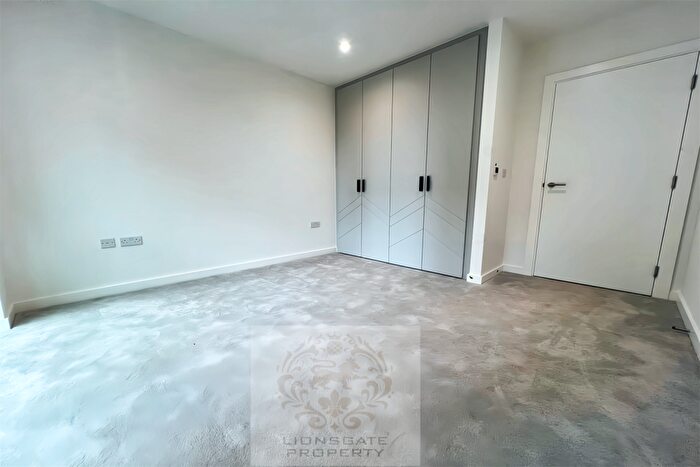1 Bedroom Apartment To Rent In Woodberry Down, Damsel Grove, N4