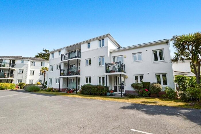 1 Bedroom Flat For Sale In Stanley Road, St. Marychurch, Torquay, TQ1