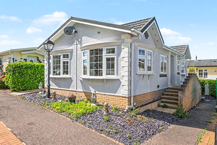2 Bedroom Park Home For Sale In Coggeshall Road, Braintree, CM7