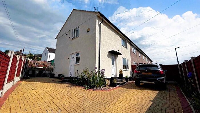3 Bedroom End Of Terrace House To Rent In Springfield Crescent, Bolsover, S44