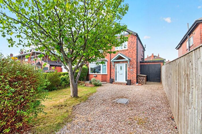 4 Bedroom Semi Detached House For Sale In Kingsley Road, Harrogate, HG1