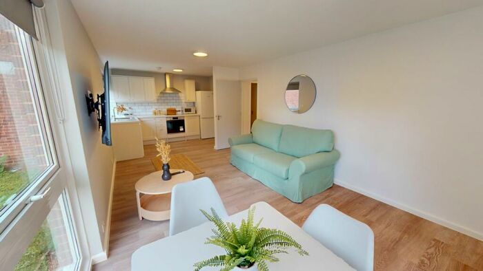 1 Bedroom Flat To Rent In Flat, Lebanon Close, EX4