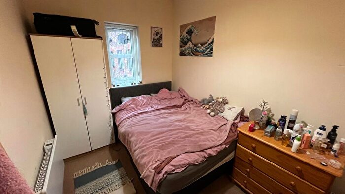 2 Bedroom Duplex To Rent In £pppw, Egerton Road, Manchester, M14