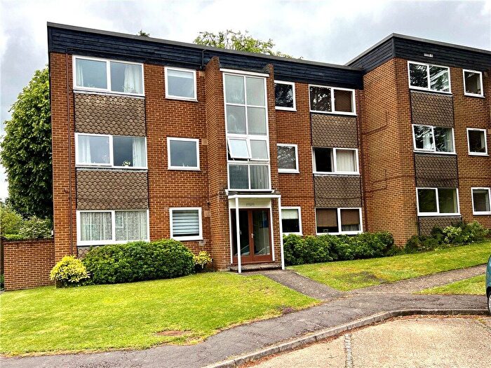 1 Bedroom Apartment For Sale In Rossiter Lodge, Rosetrees, Guildford, Surrey, GU1