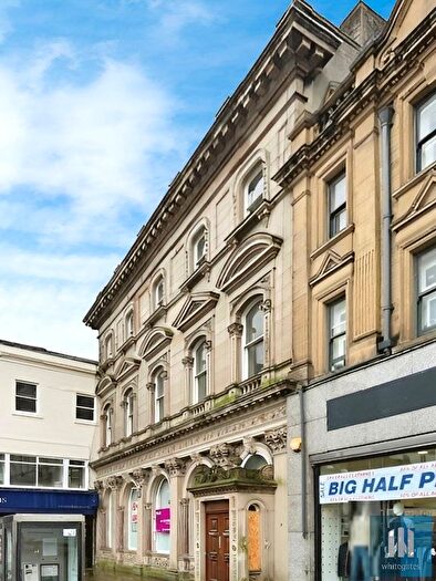 1 Bedroom Flat To Rent In Market Place, Huddersfield Town Centre, Huddersfield, HD1