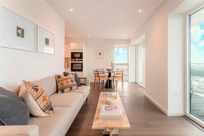 2 Bedroom Flat To Rent In York Way, London, N7