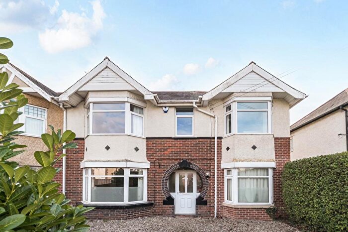 4 Bedroom Semi-Detached House To Rent In Westbury Crescent, Iffley Borders, OX4