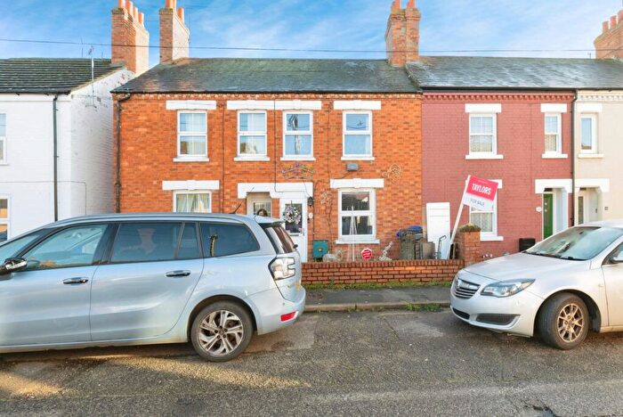 3 Bedroom Terraced House For Sale In Cosgrove Road, Old Stratford, Milton Keynes, Northamptonshire, MK19