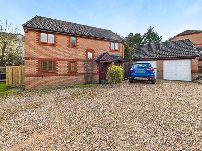 4 Bedroom Detached House For Sale In Riverside, Calne, SN11