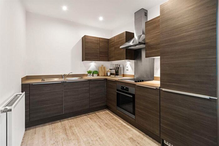 3 Bedroom Flat To Rent In Fizzy Walthamstow, D Blackhorse Lane, Walthamstow, E17