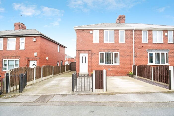 3 Bedroom Semi Detached House For Sale In Abbots Road, Barnsley, S71