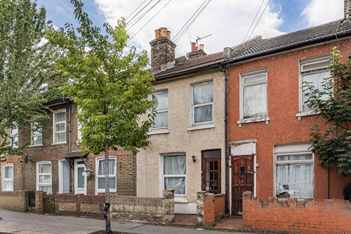 2 Bedroom Terraced House For Sale In Gloucester Road, Croydon, CR0