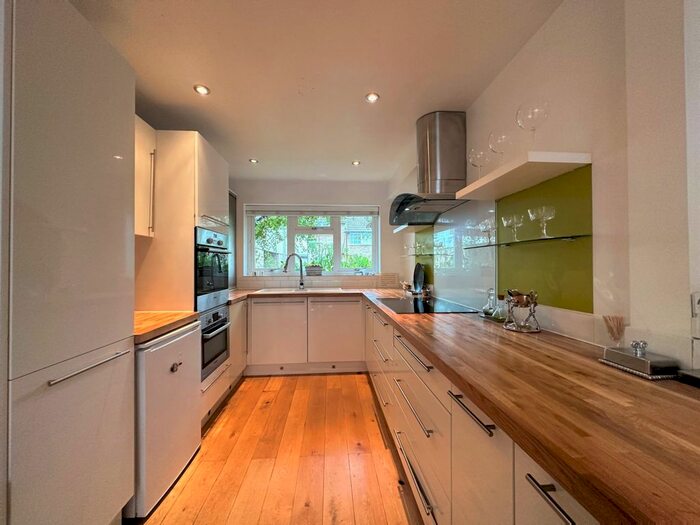 3 Bedroom End Of Terrace House To Rent In Bishopdale, Bracknell, Berkshire, RG12