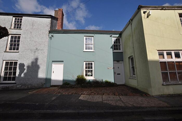 2 Bedroom Property For Sale In King Street, Laugharne, Carmarthen, SA33