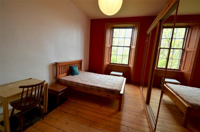 2 Bedroom Flat To Rent In Buccleuch Place, Edinburgh, EH8