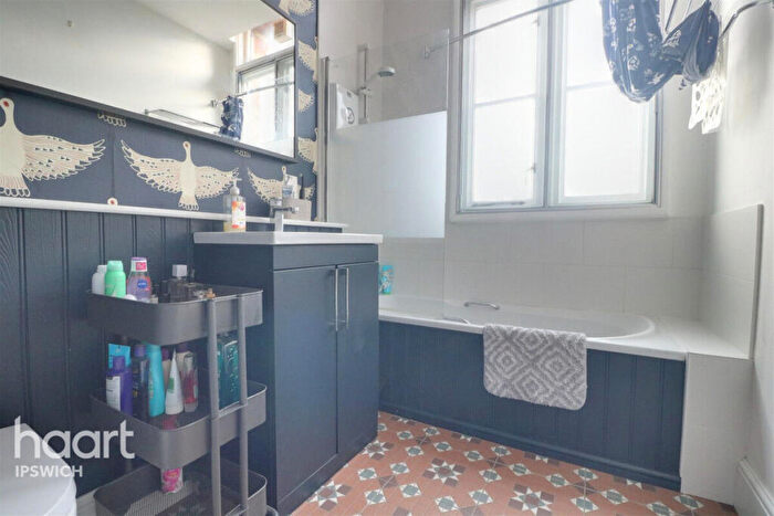 2 Bedroom Apartment To Rent In Woodbridge Road, Ipswich, IP4