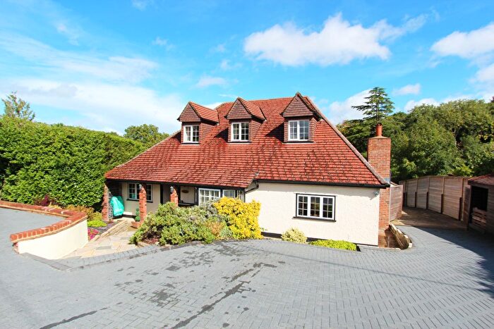 5 Bedroom Detached House For Sale In Well Hill Lane, Chelsfield, Kent, BR6