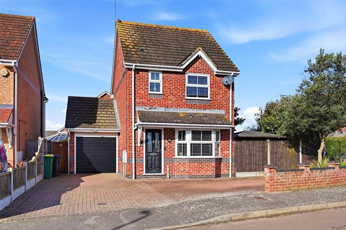 2 Bedroom Detached House For Sale In Alexandra Road, Great Wakering, Southend-On-Sea, Essex, SS3