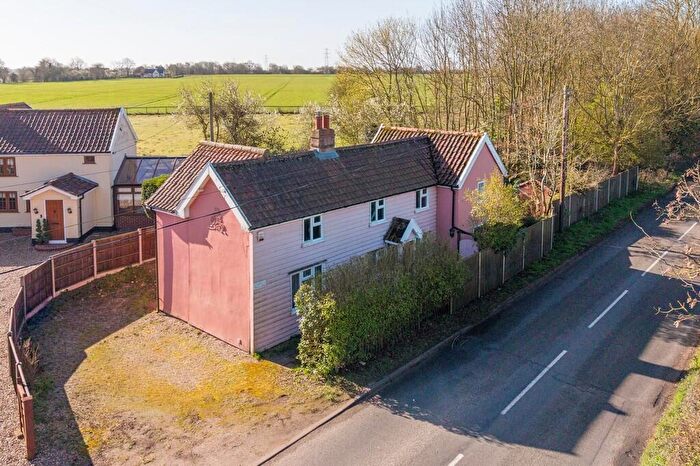 3 Bedroom Detached House For Sale In Bacton, Stowmarket, IP14