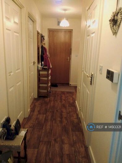 2 Bedroom Flat To Rent In Mole Court, Wilnecote, Tamworth, B77