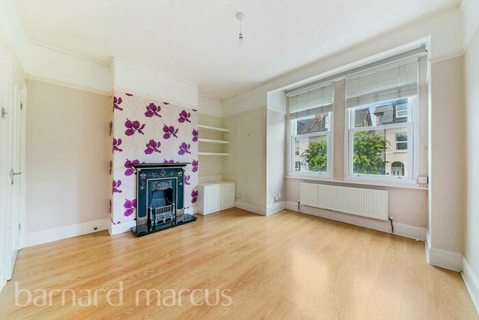 2 Bedroom Maisonette To Rent In Alexandra Road, Croydon, CR0