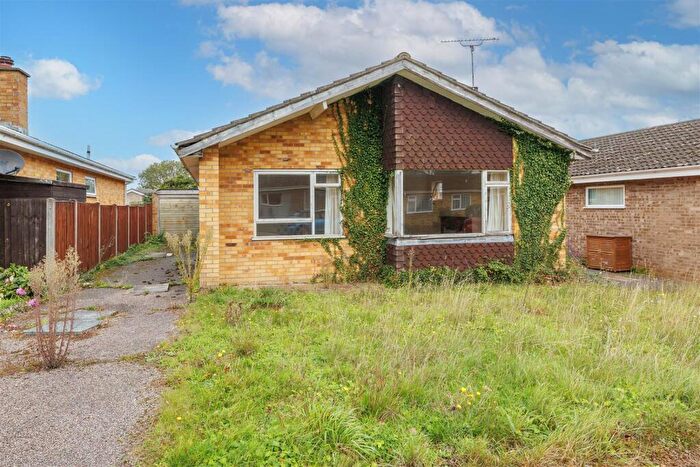 2 Bedroom Detached Bungalow For Sale In Highfield Road, Halesworth, IP19
