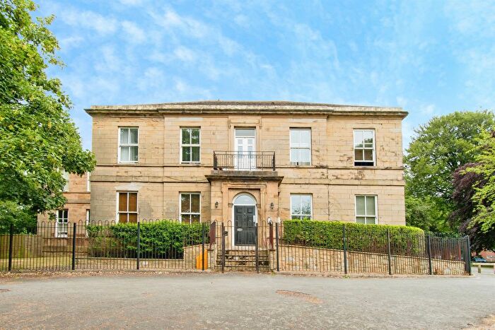 2 Bedroom Flat For Sale In Ackworth Road, Featherstone, Pontefract, WF7