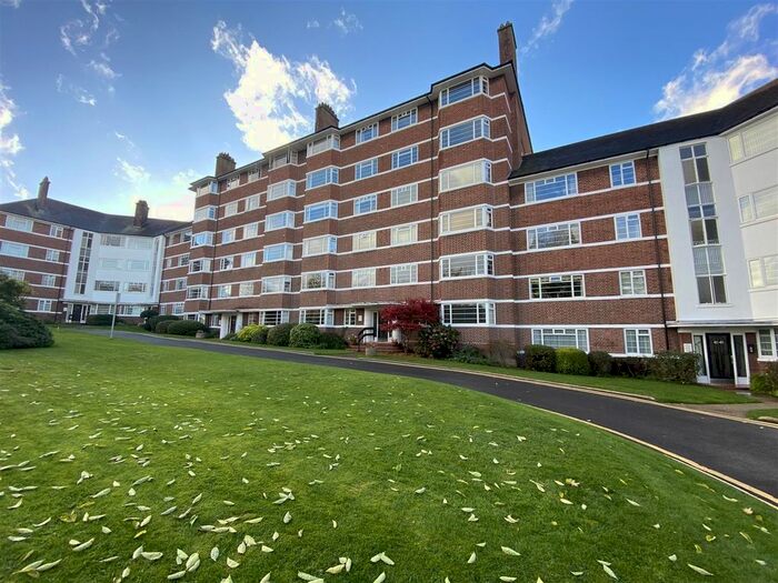 2 Bedroom Flat To Rent In Deanhill Court, Upper Richmond Road West, London, SW14