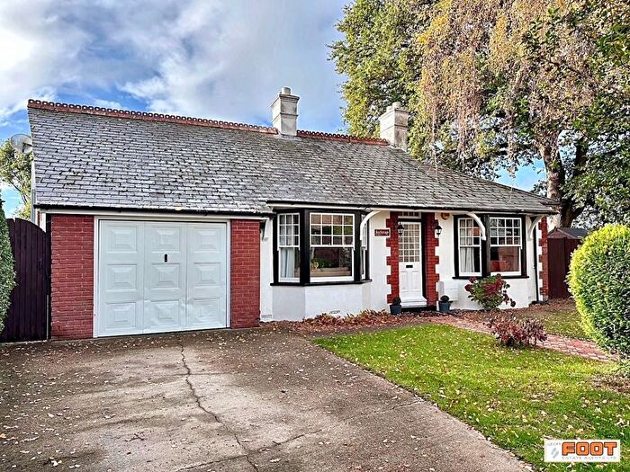 3 Bedroom Detached Bungalow For Sale In Avenue Road, Hayling Island., PO11